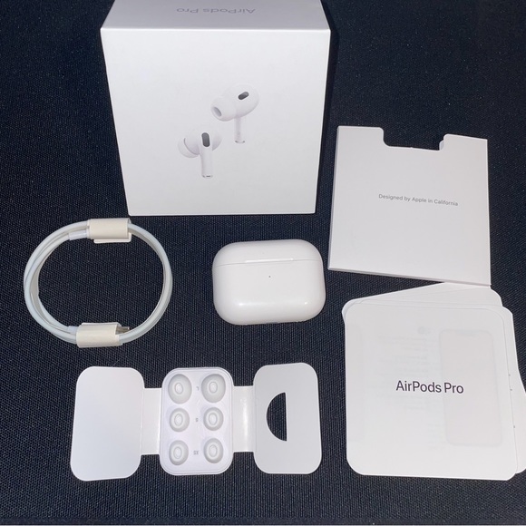 Apple AirPods Pro (2nd Generation) *SEALED* AirPods With MagSafe Charging Case - Picture 4 of 6